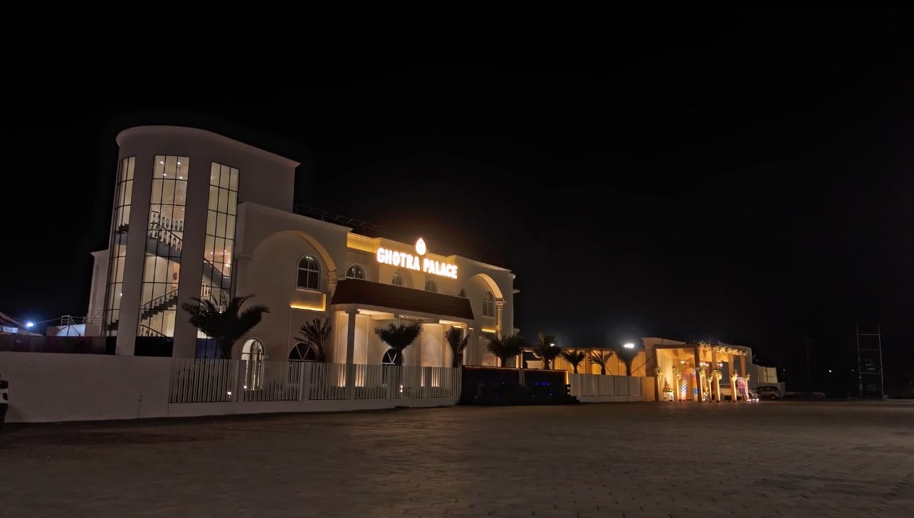 150+ Car Parking Lot at Ghotra Palace